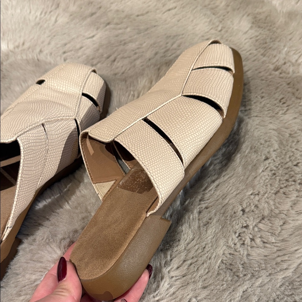 AEROSOLES Cream Woven Slide Mules - Picture 2 of 4